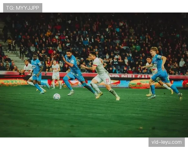 现代足球防守趋势：盯人+区域联防混合体系已成主流